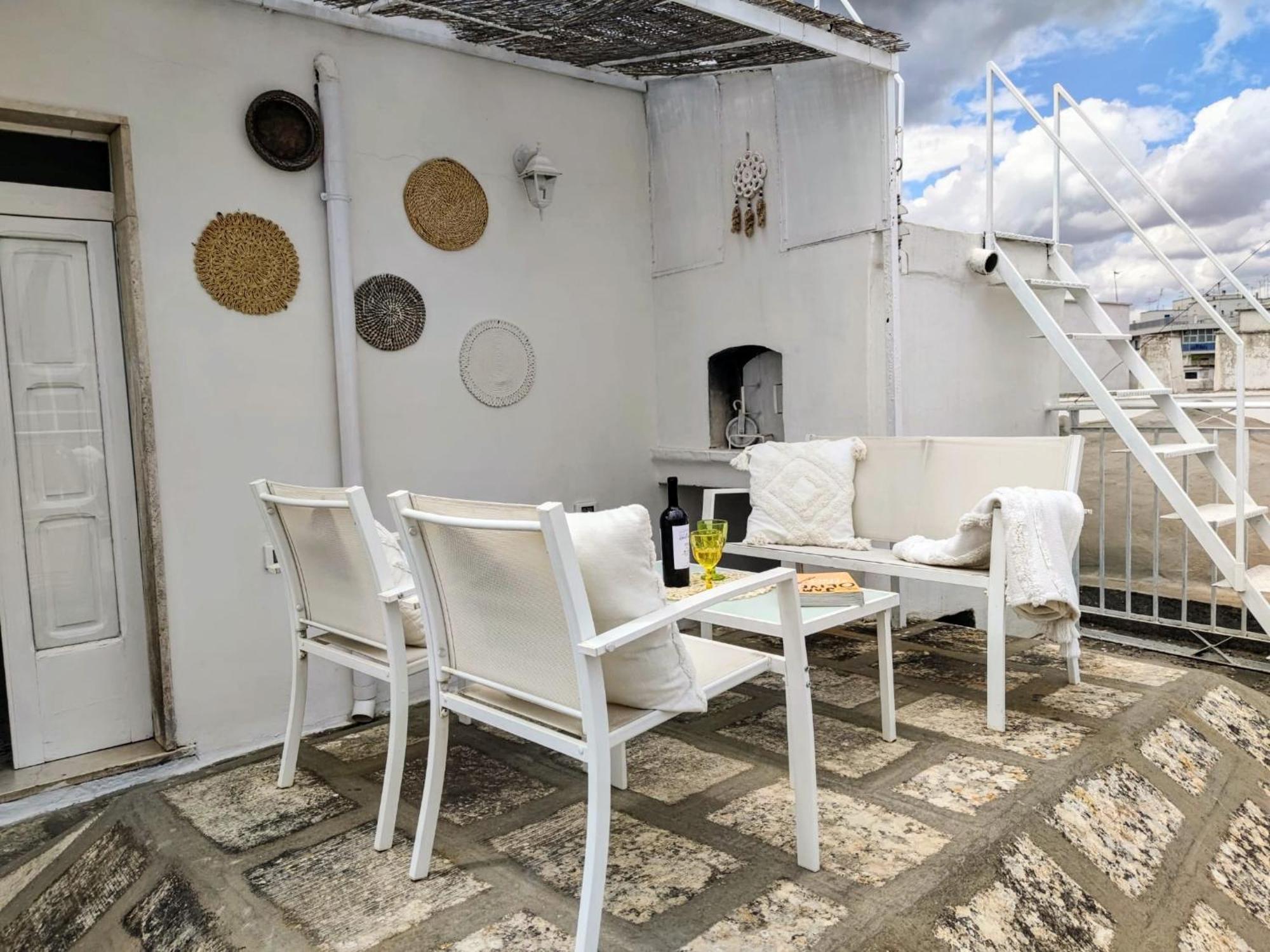 Cinque Terrazze: Freshly Renovated 2-Bedroom House Челье-Мессапика Экстерьер фото